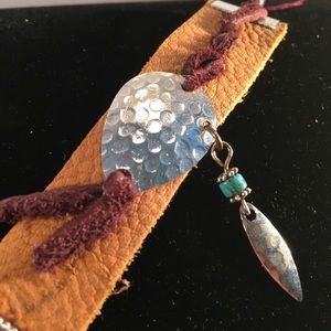 Suede leather bracelet tan